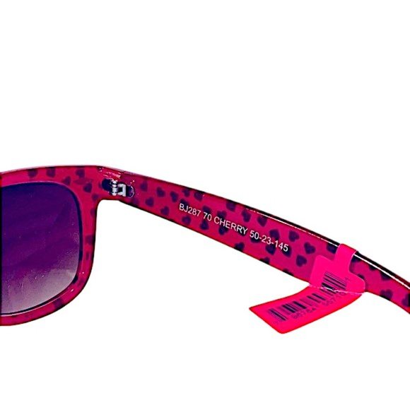 Betsey Johnson Heart Print Sunglasses NWT - Picture 3 of 4